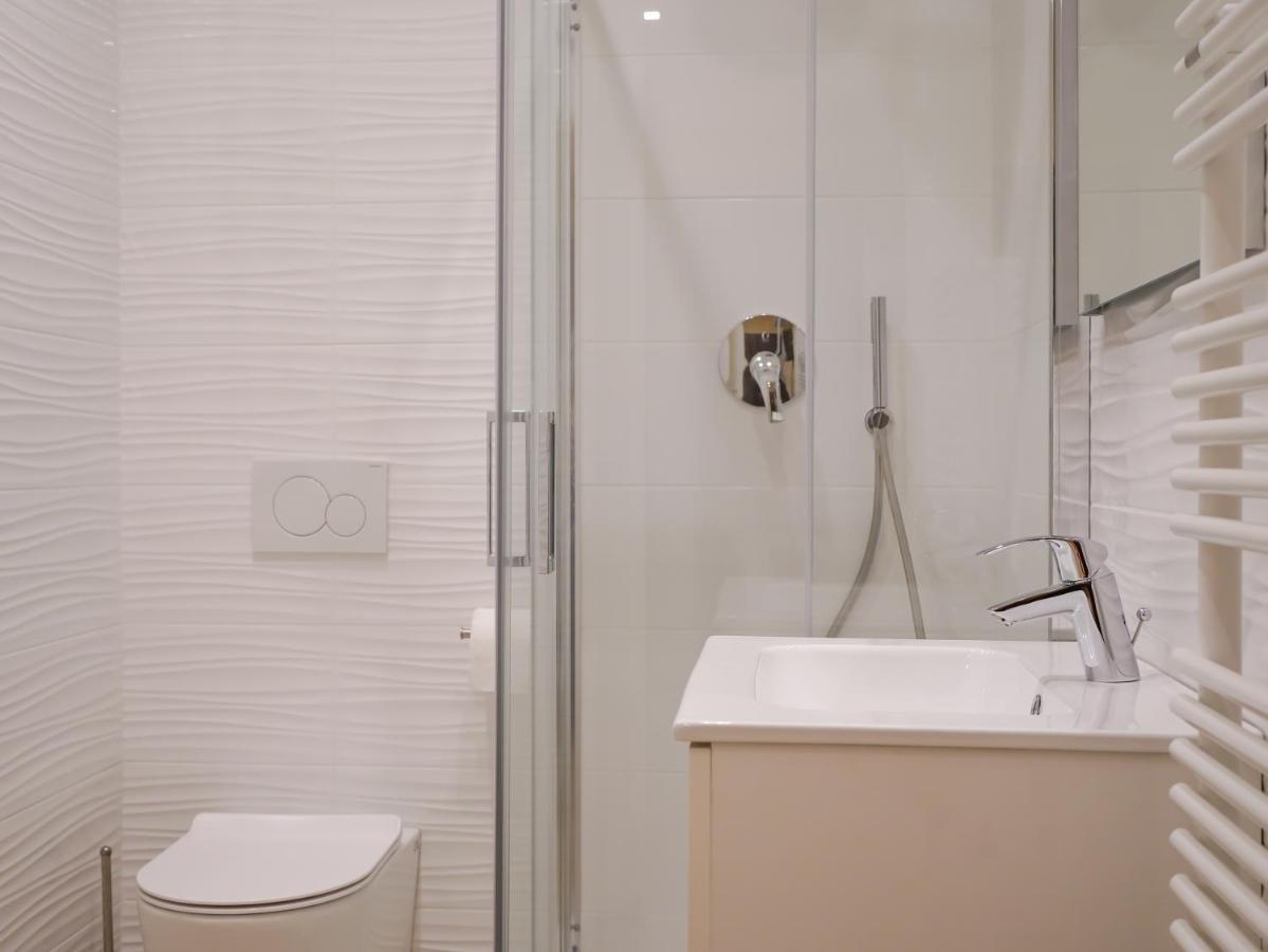 Adria Luxury Residence - Centro Триест Экстерьер фото